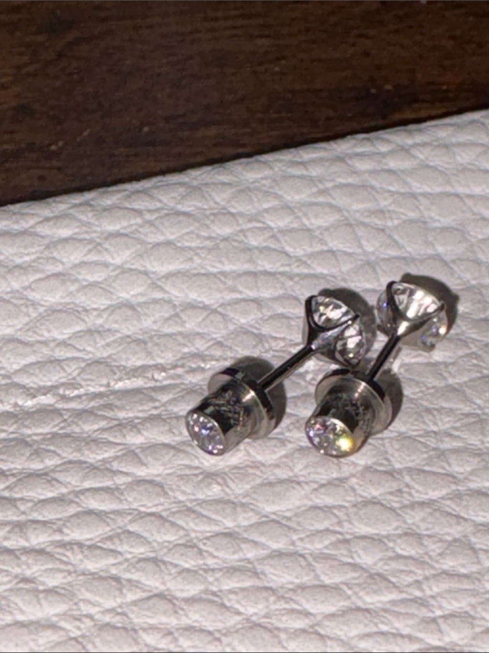 Titanium Round Dual Sided Cubic Zirconia Stud Earrings NEW - Picture 2 of 8